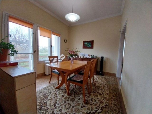 Eladó családi ház, Szegeden 85.5 M Ft, 4 szobás