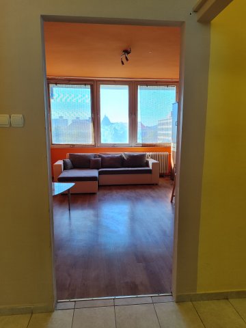 Eladó panellakás, Szekszárdon 34.9 M Ft, 3 szobás
