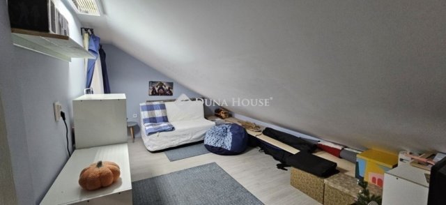 Eladó családi ház, Erdőkertesen 75.9 M Ft, 6 szobás