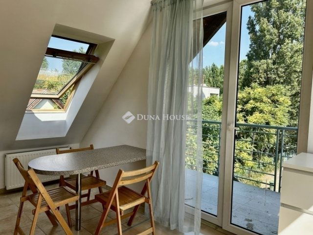 Eladó téglalakás, Budapesten, III. kerületben 69.9 M Ft