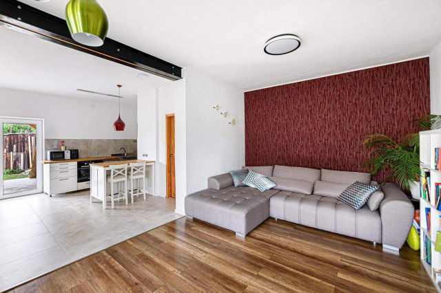 Eladó családi ház, Biatorbágyon 114.8 M Ft, 3 szobás