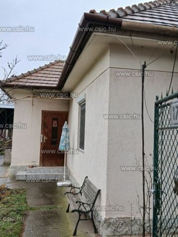 Eladó családi ház, Dunakeszin 91.5 M Ft, 2 szobás