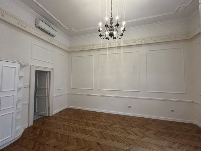 Kiadó téglalakás, albérlet, V. kerületben, Alkotmány utcában