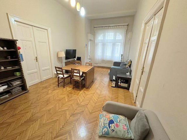 Eladó téglalakás, XIII. kerületben, Visegrádi utcában