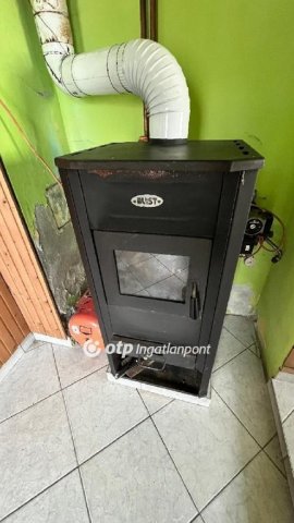 Eladó sorház, Mezőlakon 14.9 M Ft, 2 szobás