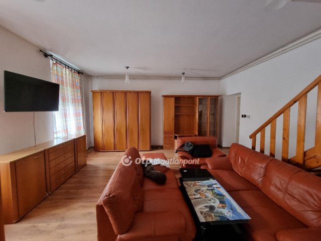 Eladó téglalakás, Devecseren 24.9 M Ft, 2+1 szobás