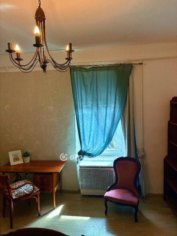 Eladó családi ház, Pécsett 89.9 M Ft, 3 szobás