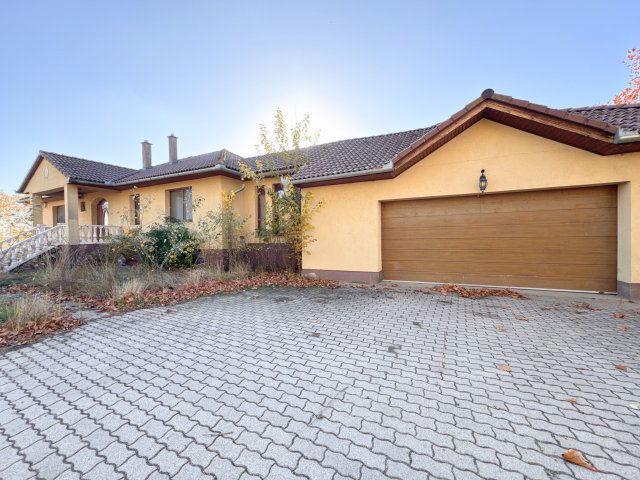 Eladó családi ház, Alsónyéken 85 M Ft, 4+1 szobás