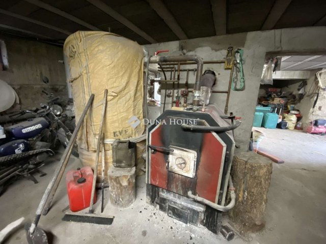 Eladó családi ház, Kunadacson 73.9 M Ft, 5 szobás