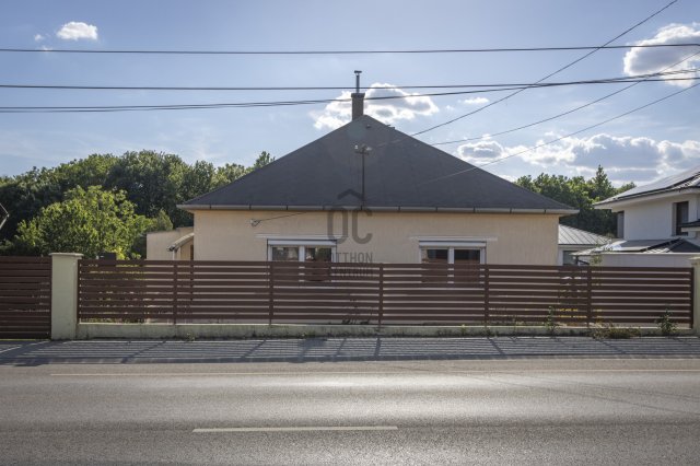 Eladó családi ház, Székesfehérvárott 93.2 M Ft, 3 szobás