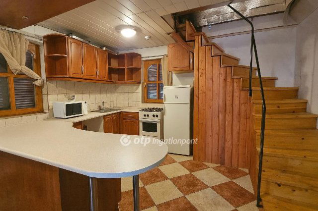 Eladó családi ház, Délegyházán 64.9 M Ft, 1+2 szobás