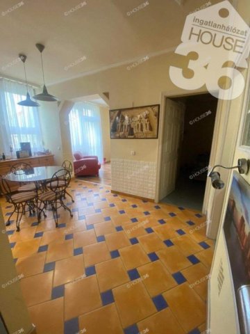 Eladó téglalakás, Kecskeméten 44.9 M Ft, 2 szobás