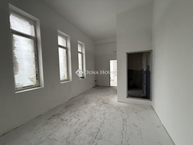 Eladó téglalakás, Budapesten, XXI. kerületben 20 M Ft, 1 szobás