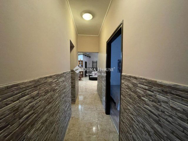 Eladó családi ház, Kecskeméten 129.8 M Ft, 5 szobás