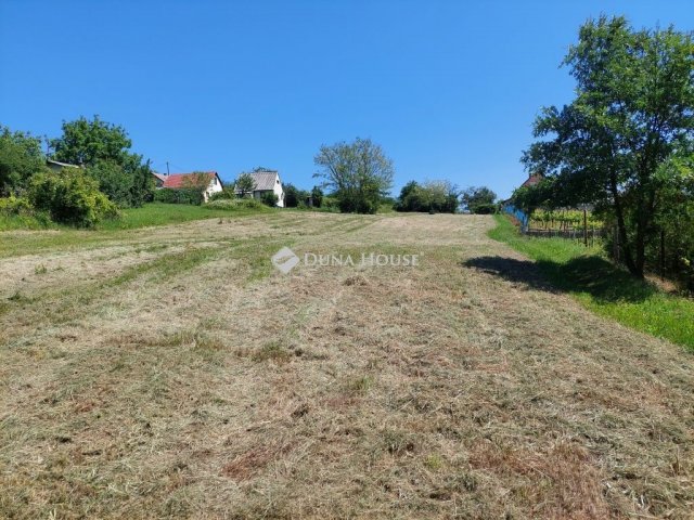 Eladó telek, Pécsett 8.9 M Ft / költözzbe.hu
