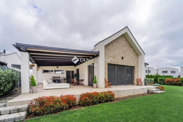 Eladó ikerház, Budapesten, XVIII. kerületben 249 M Ft, 4 szobás