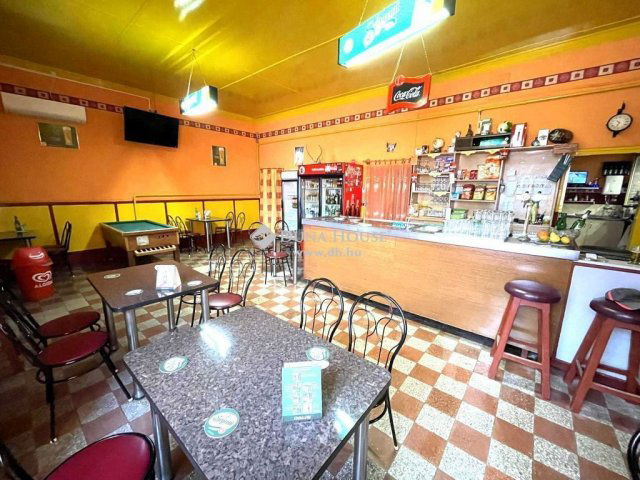 Eladó üzlethelyiség, Kisszálláson 53.9 M Ft