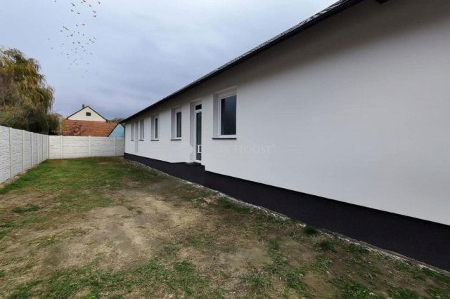 Eladó ikerház, Monoron 87.9 M Ft, 4 szobás / költözzbe.hu