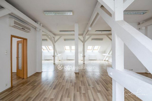 Eladó családi ház, Budapesten, IX. kerületben 907.12 M Ft