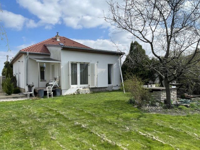 Eladó családi ház, Győrzámolyon 84.9 M Ft, 3 szobás
