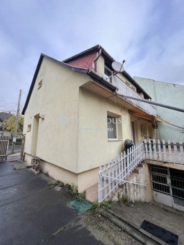 Eladó ikerház, Budapesten, XIV. kerületben 139 M Ft, 5 szobás