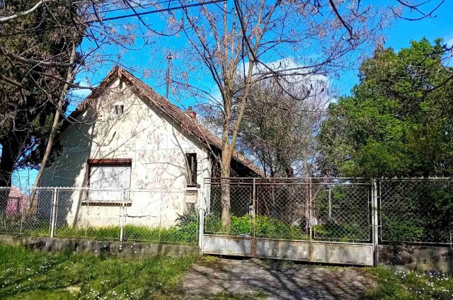 Eladó családi ház, Balatonszárszón 30 M Ft, 3 szobás