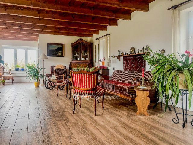 Eladó családi ház, Fehértón 128 M Ft, 2 szobás