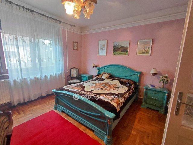 Eladó családi ház, Bagon 76 M Ft, 3+1 szobás