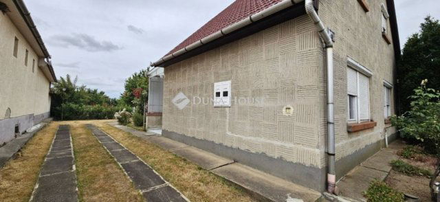 Eladó családi ház, Szentlőrinckátán 35 M Ft, 3 szobás