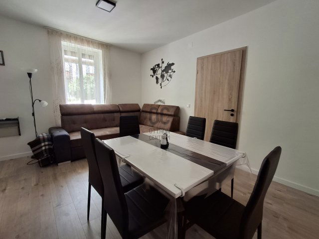Kiadó téglalakás, albérlet, Pécsett 300 E Ft / hó, 2 szobás