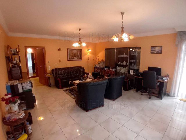 Eladó családi ház, Siófokon 249 M Ft, 6 szobás