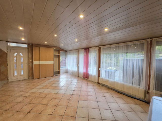 Eladó családi ház, IV. kerületben, Szérűskert utcában