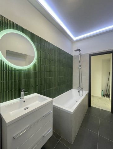 Eladó téglalakás, Komlón 34.6 M Ft, 2 szobás