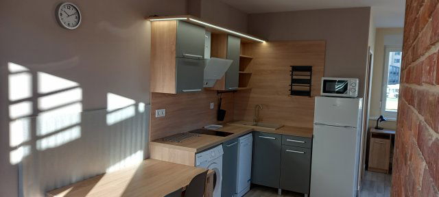 Kiadó téglalakás, albérlet, Pécsett, Kürt utcában, 2 szobás