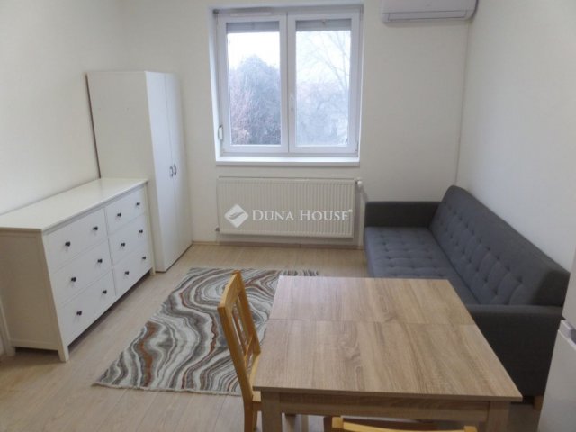 Kiadó téglalakás, albérlet, Nyíregyházán 140 E Ft / hó