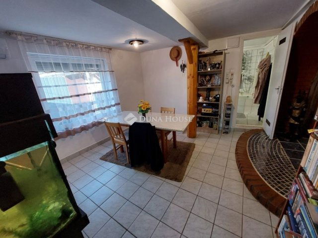 Eladó családi ház, Baján 28 M Ft, 3 szobás