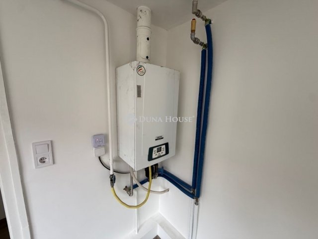 Eladó családi ház, Kecskeméten 34.9 M Ft, 2 szobás