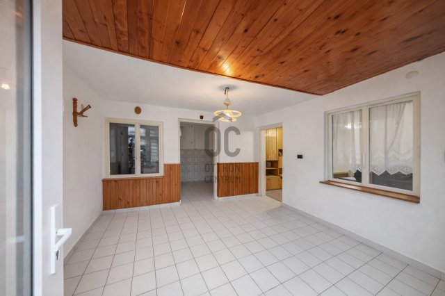 Eladó családi ház, Esztergomban 64.99 M Ft, 6 szobás