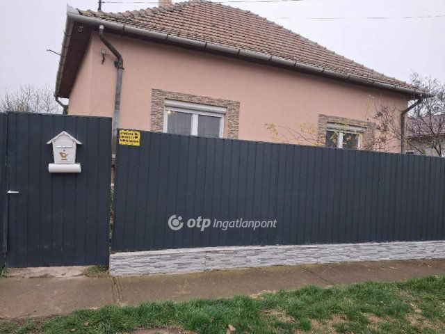Eladó családi ház, Tiszafüreden 45 M Ft, 2+1 szobás