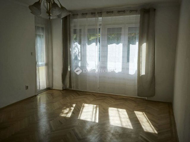 Kiadó téglalakás, albérlet, Győrött 150 E Ft / hó, 2 szobás
