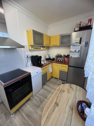 Eladó panellakás, Tatabányán 49.3 M Ft, 2 szobás