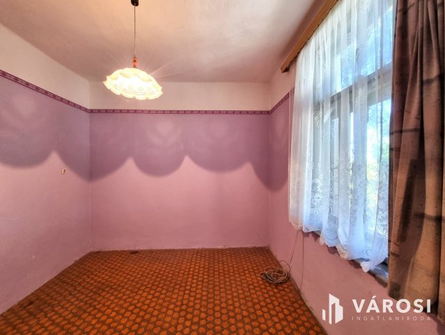 Eladó családi ház, Békéscsabán 22 M Ft, 3 szobás