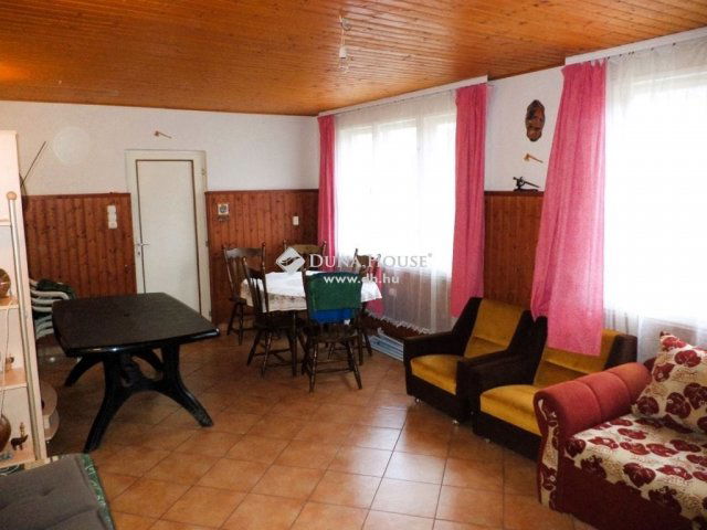 Eladó családi ház, Velencén 39.9 M Ft, 2 szobás