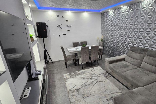 Eladó panellakás, Tatabányán 49.9 M Ft, 1+2 szobás