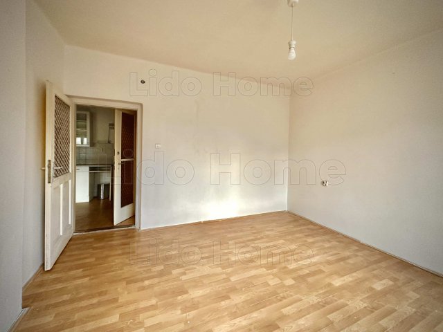 Eladó családi ház, Siófokon 89.9 M Ft, 7 szobás