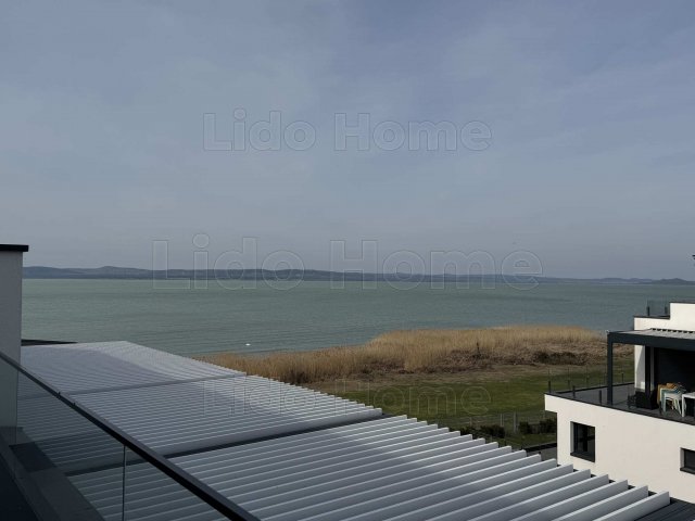 Eladó téglalakás, Balatonszemesen 194.9 M Ft, 4 szobás