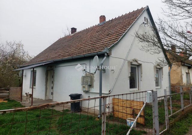 Eladó családi ház, Jákón 13.99 M Ft, 3 szobás