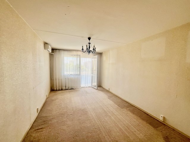 Eladó panellakás, Debrecenben 66.99 M Ft, 3 szobás