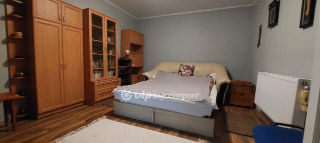 Eladó családi ház, Baracskán 98 M Ft, 6 szobás