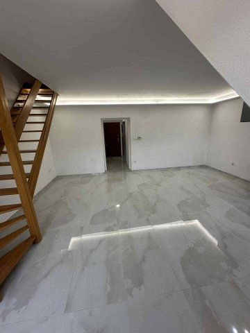 Kiadó téglalakás, albérlet, Pécsett 250 E Ft / hó, 3+1 szobás